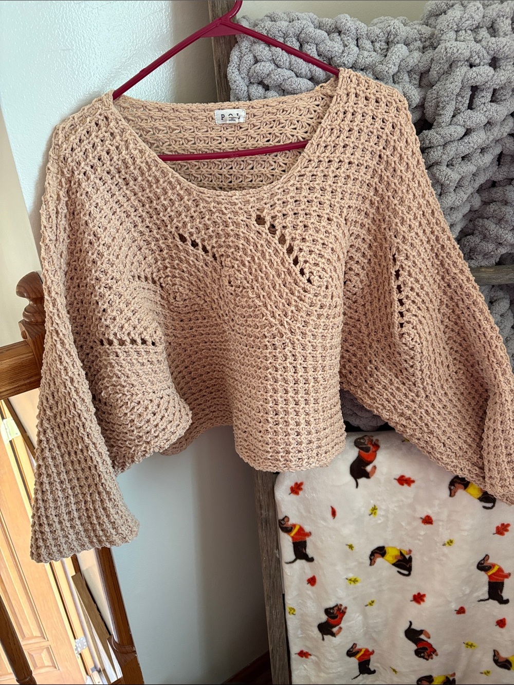 POL Cropped Chunky Crochet Sweater - Beige